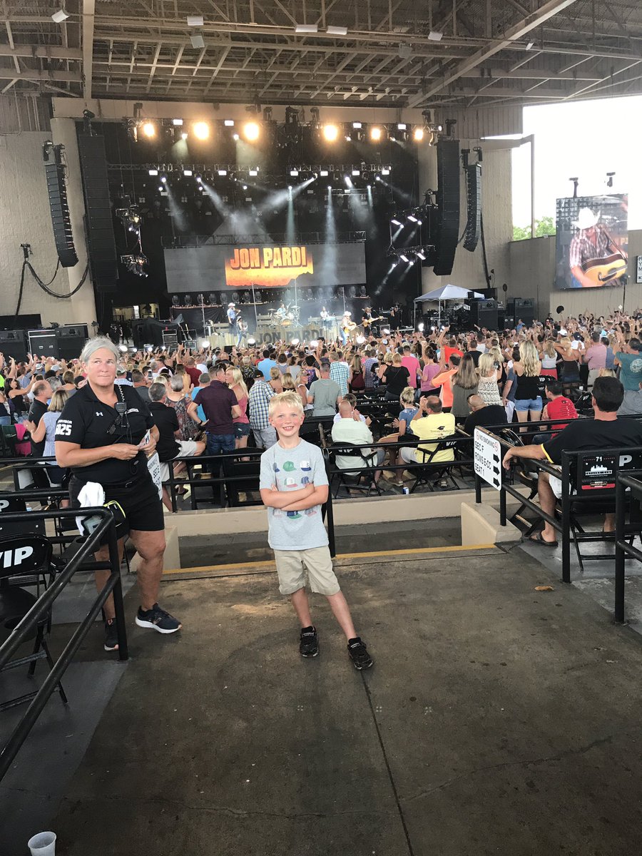 tracimuffet's tweet photo. Excuse my son while he gets his pardi on at his first concert @JonPardi https://t.co/J9hr6NR4ds