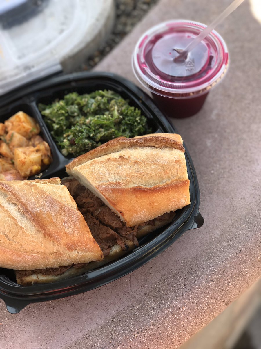 itsjessmcdonald's tweet photo. . @MothersMarkets FTW! @Veganfaire @Visit_Anaheim #veganfaire2017 https://t.co/Zly0EjtjF6