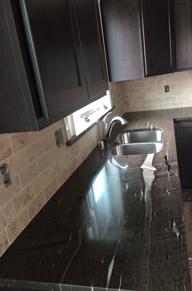 Sandyshellvacay's tweet photo. This granite tho! #sandyshellvacay #cygnus #radkitchen #longbeachwa https://t.co/5Xi1AppGQf