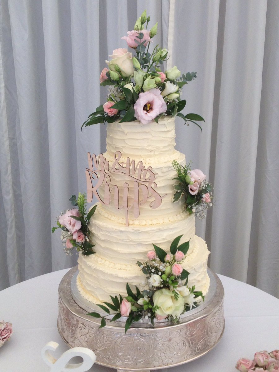 Bakedexpect's tweet photo. Congratulations to Mr &amp; Mrs Knips #married at the #beautiful #venue @BirtsCourt , loved making this #wedding #cake https://t.co/9d6NKldlbI