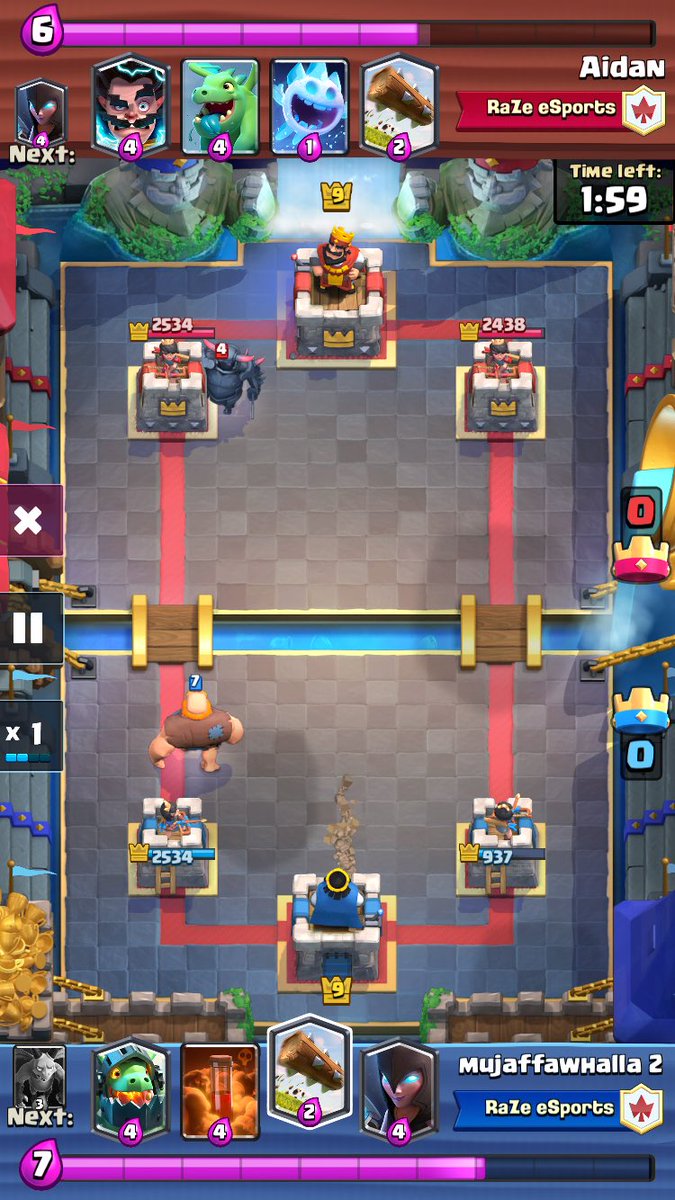 mujaffawhalla's tweet photo. Pro Tip #1:When playing giant miner vs Pekka, u can poll the pekka to the opposite side of your giant by placing your miner 4 tiles above KT https://t.co/v1QpkyVb28