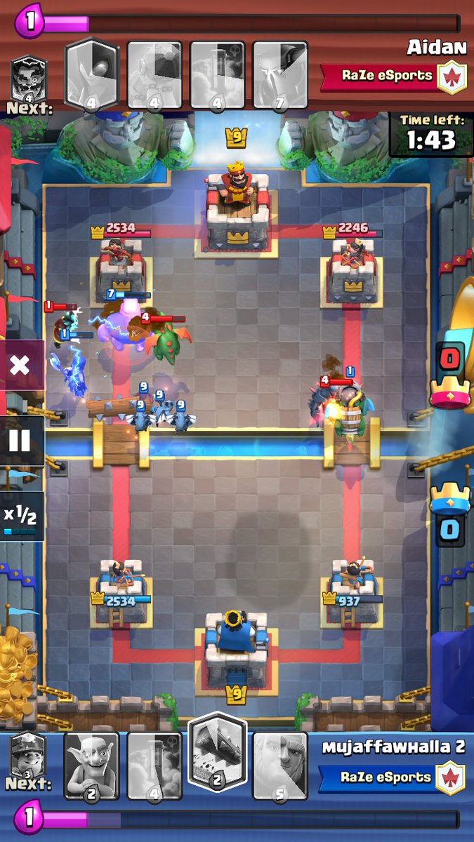 mujaffawhalla's tweet photo. Pro Tip #1:When playing giant miner vs Pekka, u can poll the pekka to the opposite side of your giant by placing your miner 4 tiles above KT https://t.co/v1QpkyVb28