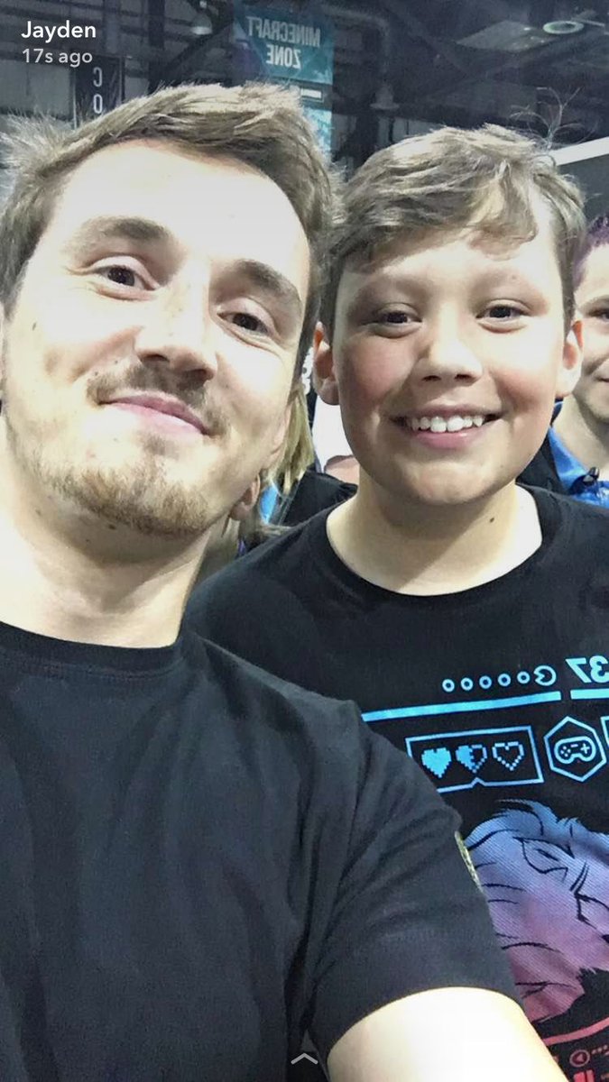 jaydenH04's tweet photo. So happy that I met @ProSyndicate today ๐#InsomniaScotland https://t.co/JElGv8yPVt