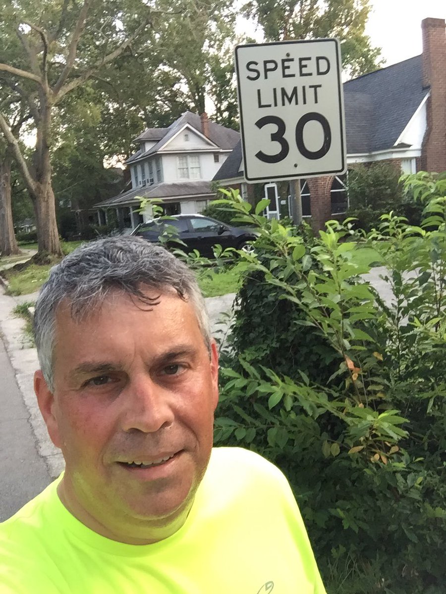 flynnbowie's tweet image. #SadClown 3.2 miles. #NotFast #DontCallItAComeback #swelfie #ShouldBeSpeedLimit3 #97Degrees #ShouldaGoneSwimming #3rdMileCliff @F3Columbia