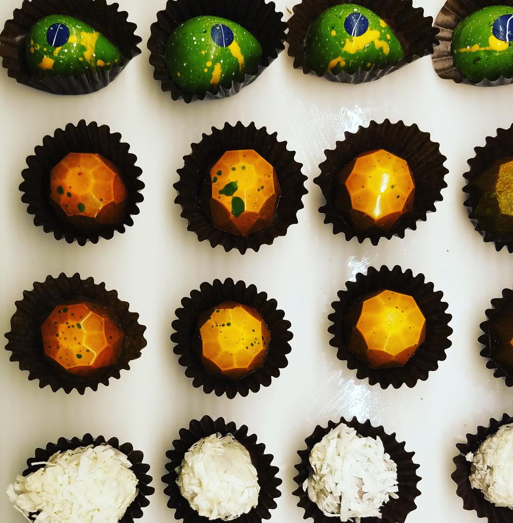 BarnhartRay's tweet photo. really love the new sweets place on broughton #Savannah https://t.co/elUtBCDbxe
