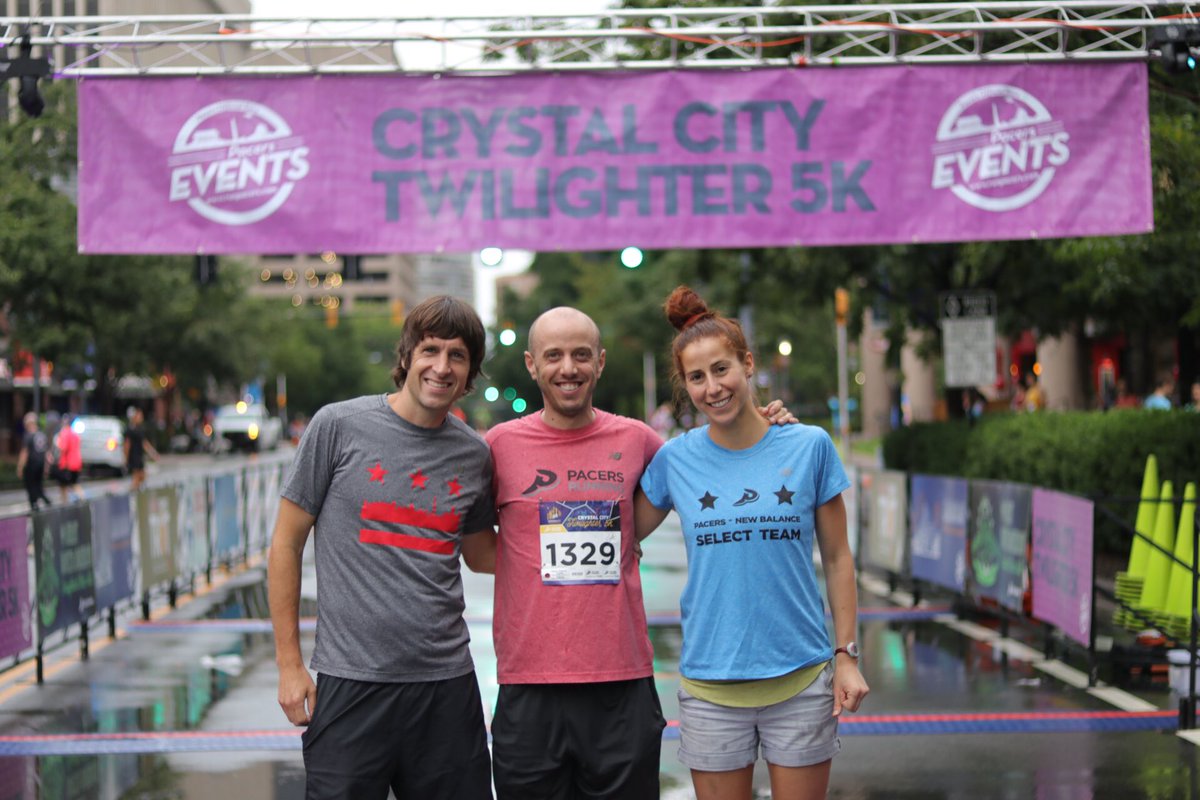 runpacers's tweet photo. We've got @alan_webb1 at the #Twilighter5k tonight! He'll be at #RunBookClub tomorrow &amp; on @pacethenation on Monday!
https://t.co/iMyOnlbNlK https://t.co/2VcNJdI2Cs