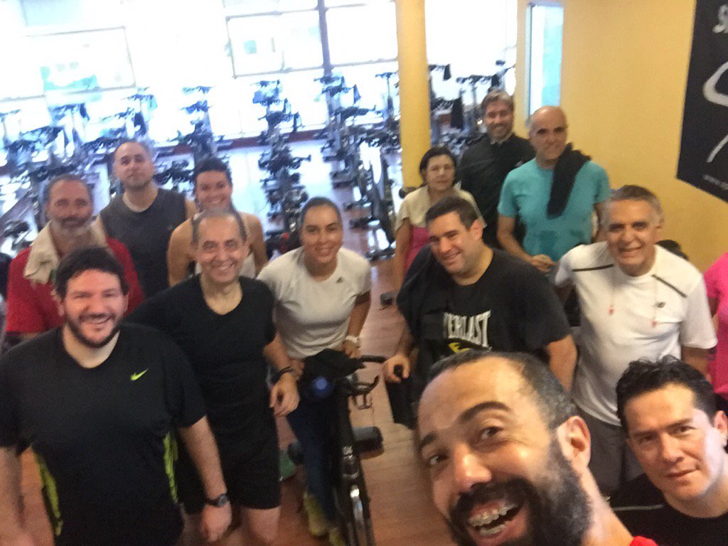 DanuBertolini's tweet photo. Terrible clase de Spinning hoy a la mañana, q bueno cuando la gente lo deja todo en la cancha #darlotodo @BiguaOnline https://t.co/JBI69vMecC