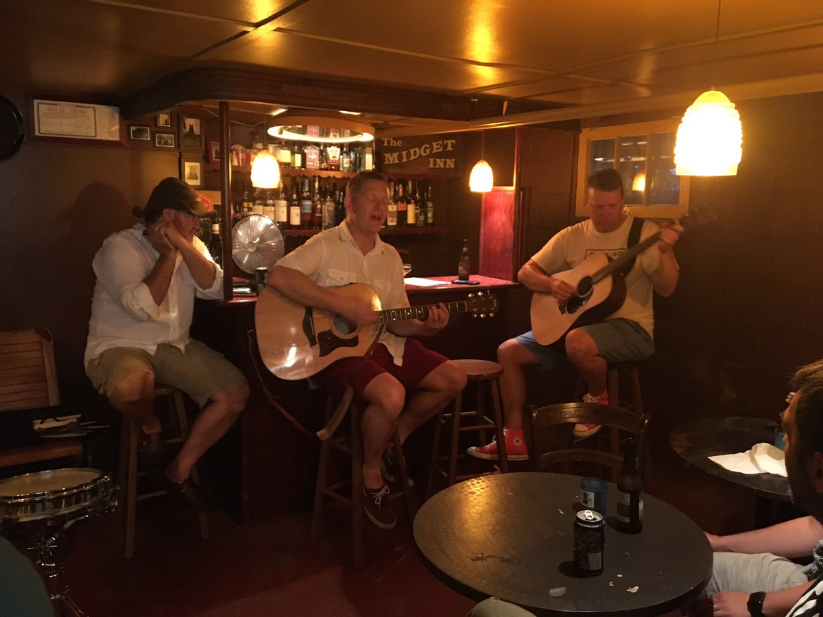 MidgetInn's tweet photo. Rain can't thwart The DERDS; performing now at The Midget Inn.  #delraymusicfestival https://t.co/FeybPlqIWk