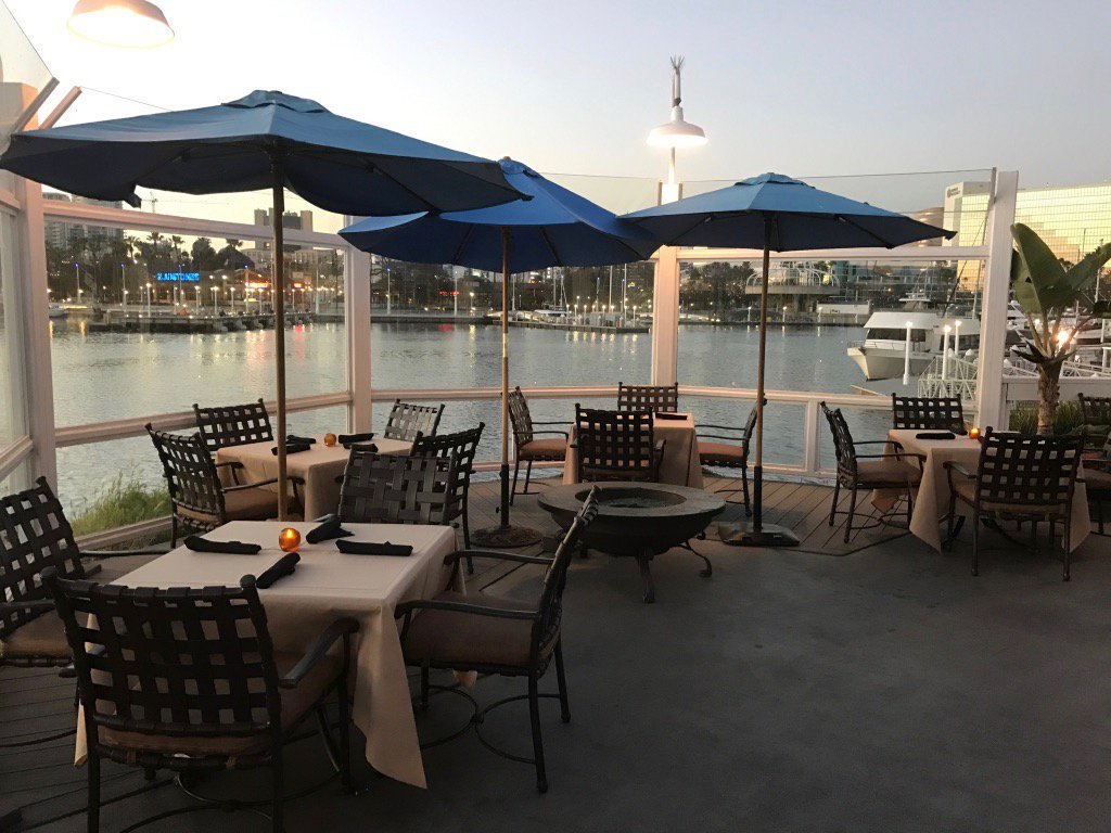 parkersLH's tweet photo. Well, well, doesn't that look inviting? Join us this evening and let it all soak in... 🕯 #ParkersPatio #LongBeachViews https://t.co/sWkI6ZOiUG