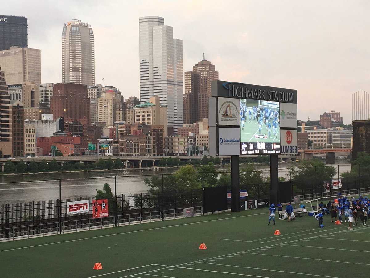 TheWBowl's tweet photo. We have reached the Half of #WBowl2, Dallas leads Boston 31-7
#WBowlWeekend https://t.co/yUFvjUK867