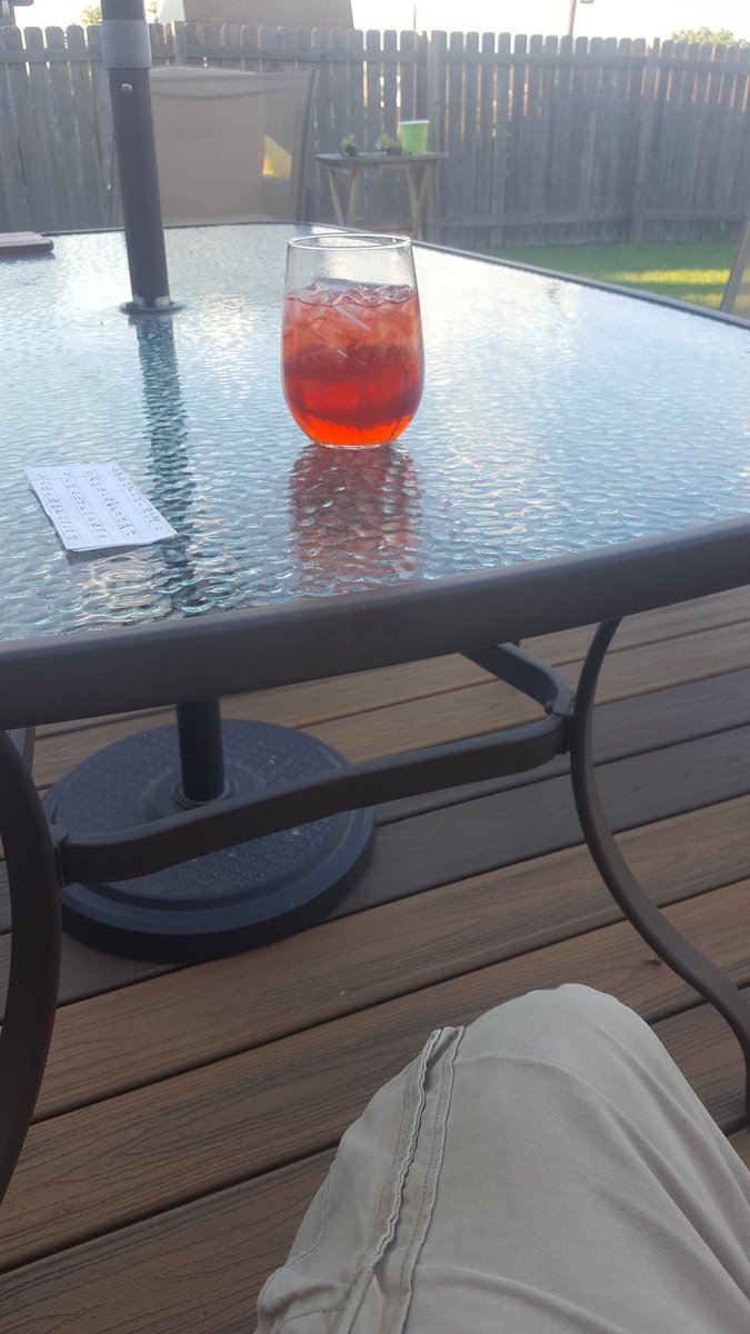 ryan_lundin's tweet photo. Drinks on the deck! https://t.co/HddACGVvkr