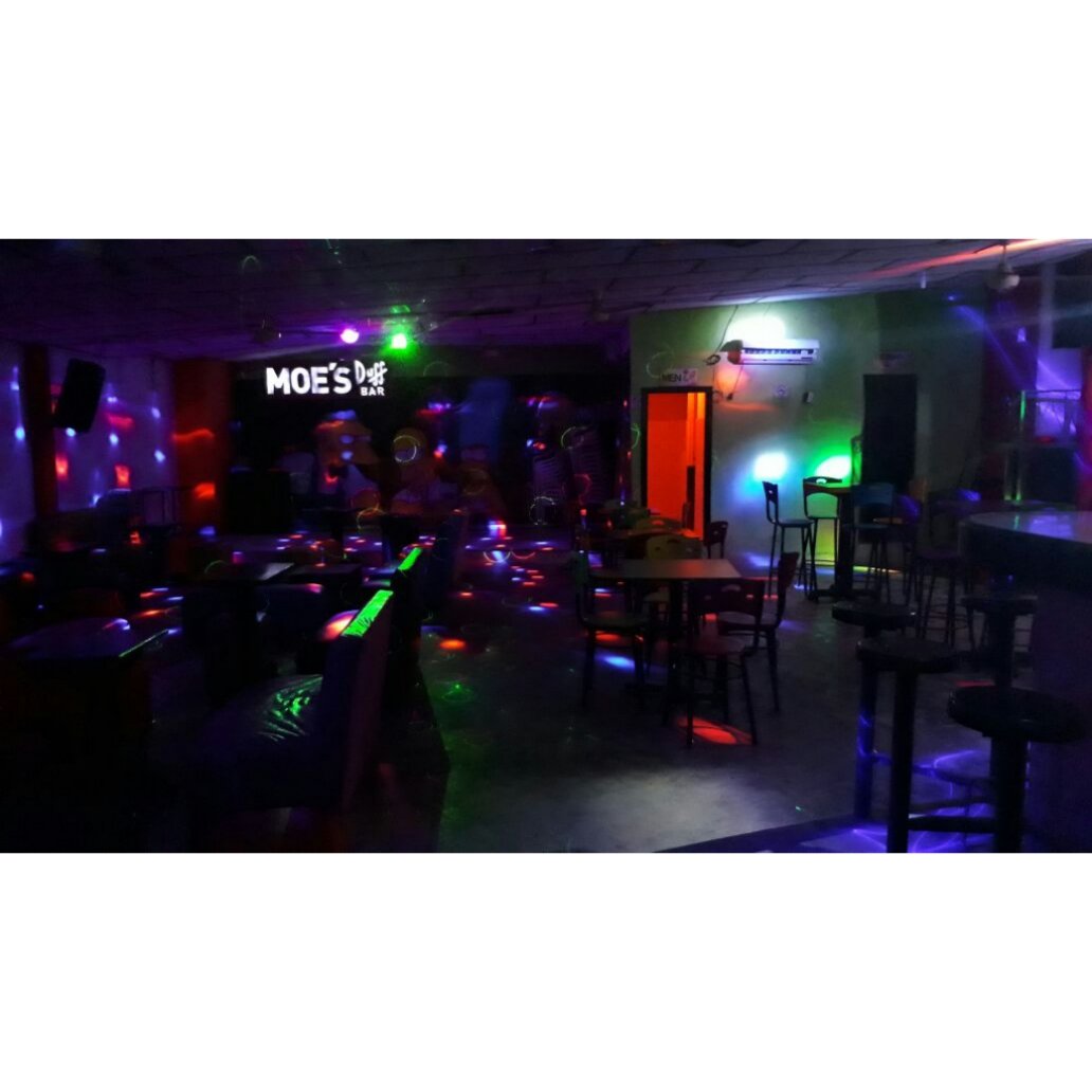 Moesduffbar's tweet photo. ๐๐๐๐๐๐๐
Ven y disfruta del mejor ambiente de rumba๐
#LaQueTuPrefieres ๐
#ModoMoes
#TeamMoes #TeamParty ๐ป๐ป
Te esperamos๐ https://t.co/MloLGloXXe