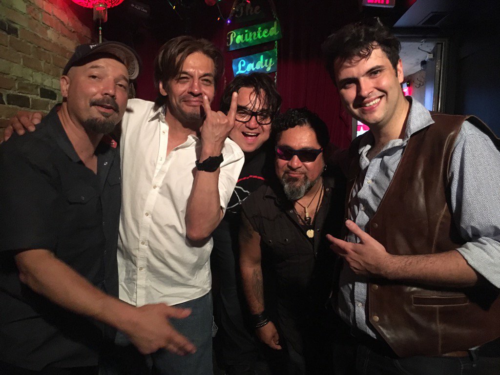 TOSilviaMendez's tweet photo. @SaulTorresBand @PaintedLadyLDN https://t.co/VYIBALl8Hs