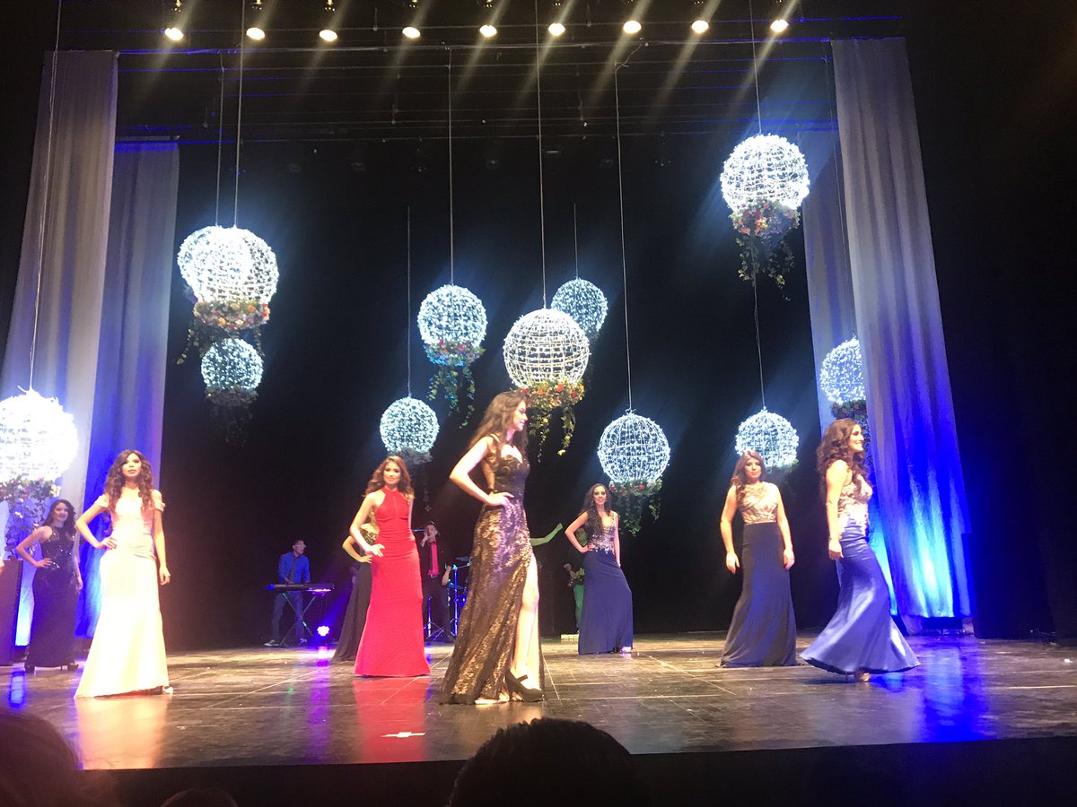 MagboImagen's tweet photo. Excelente montaje en el escenario. Imagen ambiental 💯✅. Elegante y romántico. https://t.co/6xvjn7yGXS