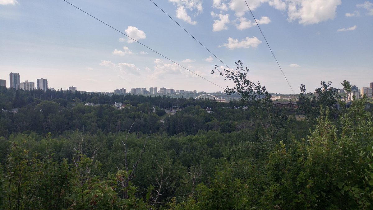 JessicaDKrieger's tweet photo. Had fun getting lost in Mill Creek Ravine today #ExploreEdmonton https://t.co/nRObqdlquU