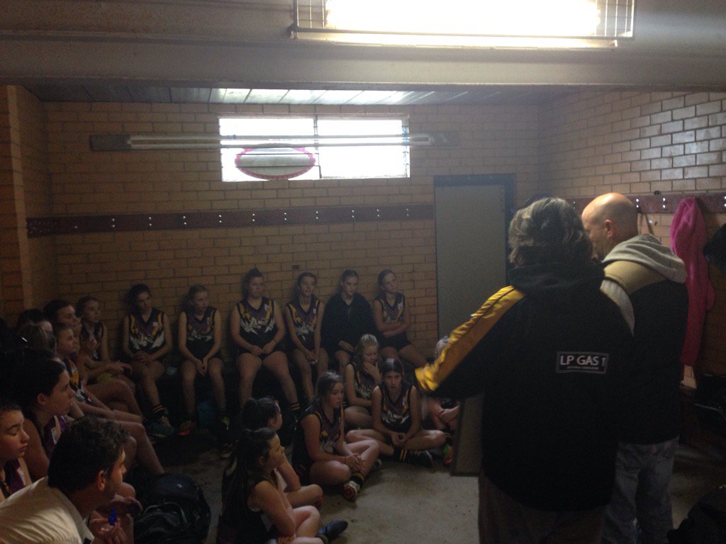 nikbrado's tweet photo. We need 2 tackle today and put them on the ground quick 100% today @NorwoodJFC @footyefl @YouthGirls @GirlsPlayFooty https://t.co/uz1HGNvBKM