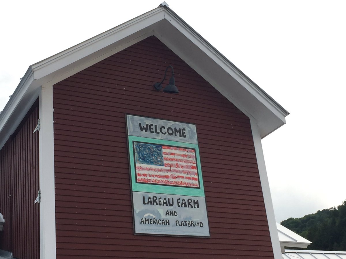 imlostinboston's tweet photo. best pizza
#americanflatbread @LareauFarmInn #warrenVT #familytime #freshair https://t.co/hVfxzeALFw