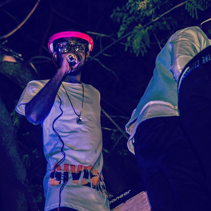 EMulamba's tweet photo. #JS8ALLSTAR BY PYGMA COM. #JS8LIFESTYLE FABULOUSE #PARTY #LAFOLIEKINOISE #NIGHTLIFE
#ELIESEAN #WORKITENTERTAINMENT #RDC #DRC #KINSHASA https://t.co/ffczr6jdlJ