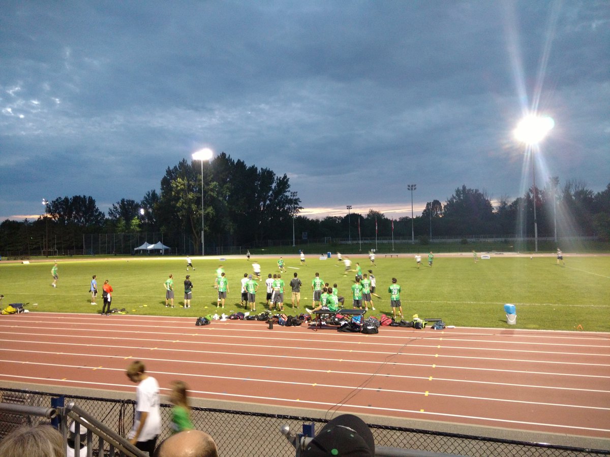 A nice night to watch some of our players and alumni play at #TerryFoxAthleticCentre. Let's go <a href="/OutlawsAUDL/">Ottawa Outlaws</a>! #gogreen #greenandred