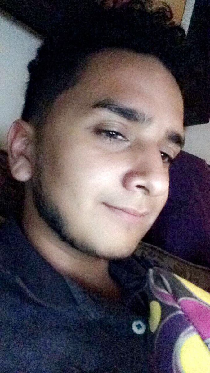AYUDA PARA QUE MI NOVIO SE QUITE ESOS PELITOS DE LA BARBA ☹️ rt rt rt