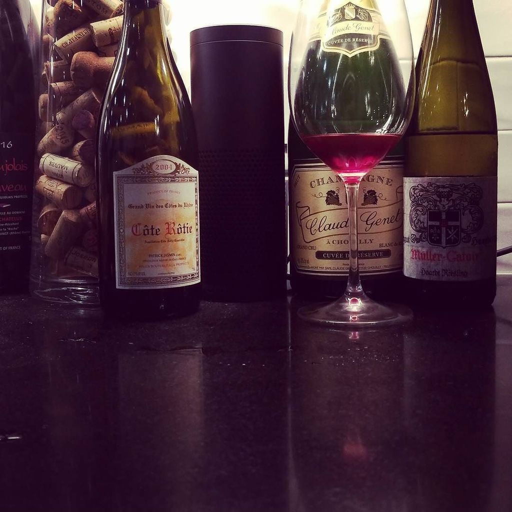 JohnEJung's tweet photo. "Alexa...overdeliver"
#wine #saturdaynight #syrahbbq #coterotie #syrah #patrickjasmin #domainejasmin 2004 #champa… https://t.co/51DmoVy2aP https://t.co/7Mur5OyQlf