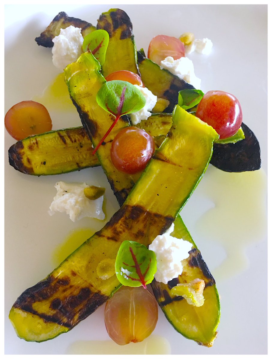 🌜Leah Salt tweet media