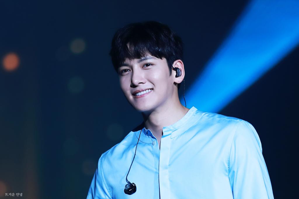 jichangwook_id's tweet photo. [PHOTO] 170722 Jiscovery History Concert at Olympic Park #2
1st show (2 PM KST)

©onpict
#jichangwook #jiscovery https://t.co/vWe1yOoKUL