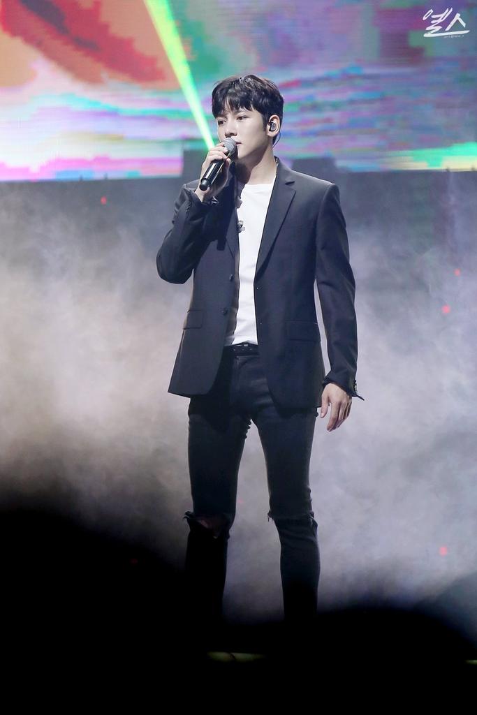 jichangwook_id's tweet photo. [PHOTO] 170722 Jiscovery History Concert at Olympic Park #2
2nd show (7 PM KST)

©onpict
#jichangwook #jiscovery https://t.co/qRG1LpJfvv