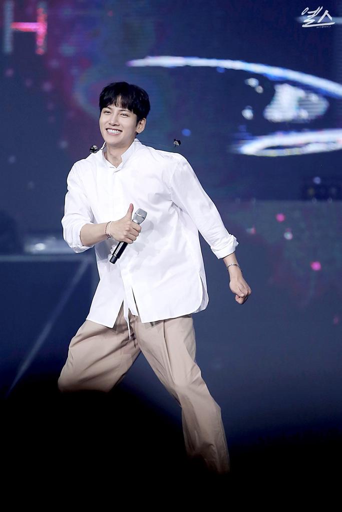 jichangwook_id's tweet photo. [PHOTO] 170722 Jiscovery History Concert at Olympic Park #4
2nd show (7 PM KST)

©onpict
#jichangwook #jiscovery https://t.co/Z72SLNwmqM