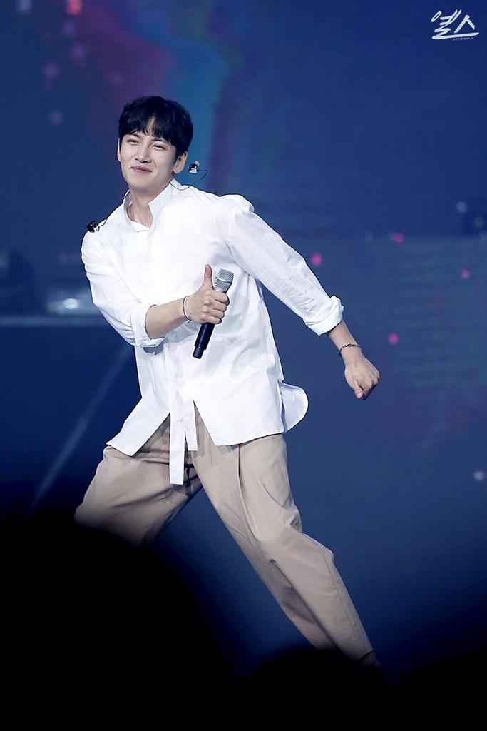 jichangwook_id's tweet photo. [PHOTO] 170722 Jiscovery History Concert at Olympic Park #4
2nd show (7 PM KST)

©onpict
#jichangwook #jiscovery https://t.co/Z72SLNwmqM