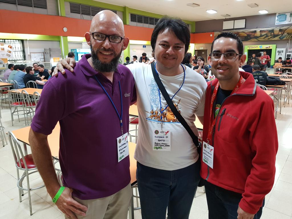 alonsomattei's tweet photo. Los amigos y amigas de la Comunidad Centroaméricana de #SoftwareLibre en el #ECSL2017 @leojimenezcr @roirobo @neomish https://t.co/VoOKzvYqi4