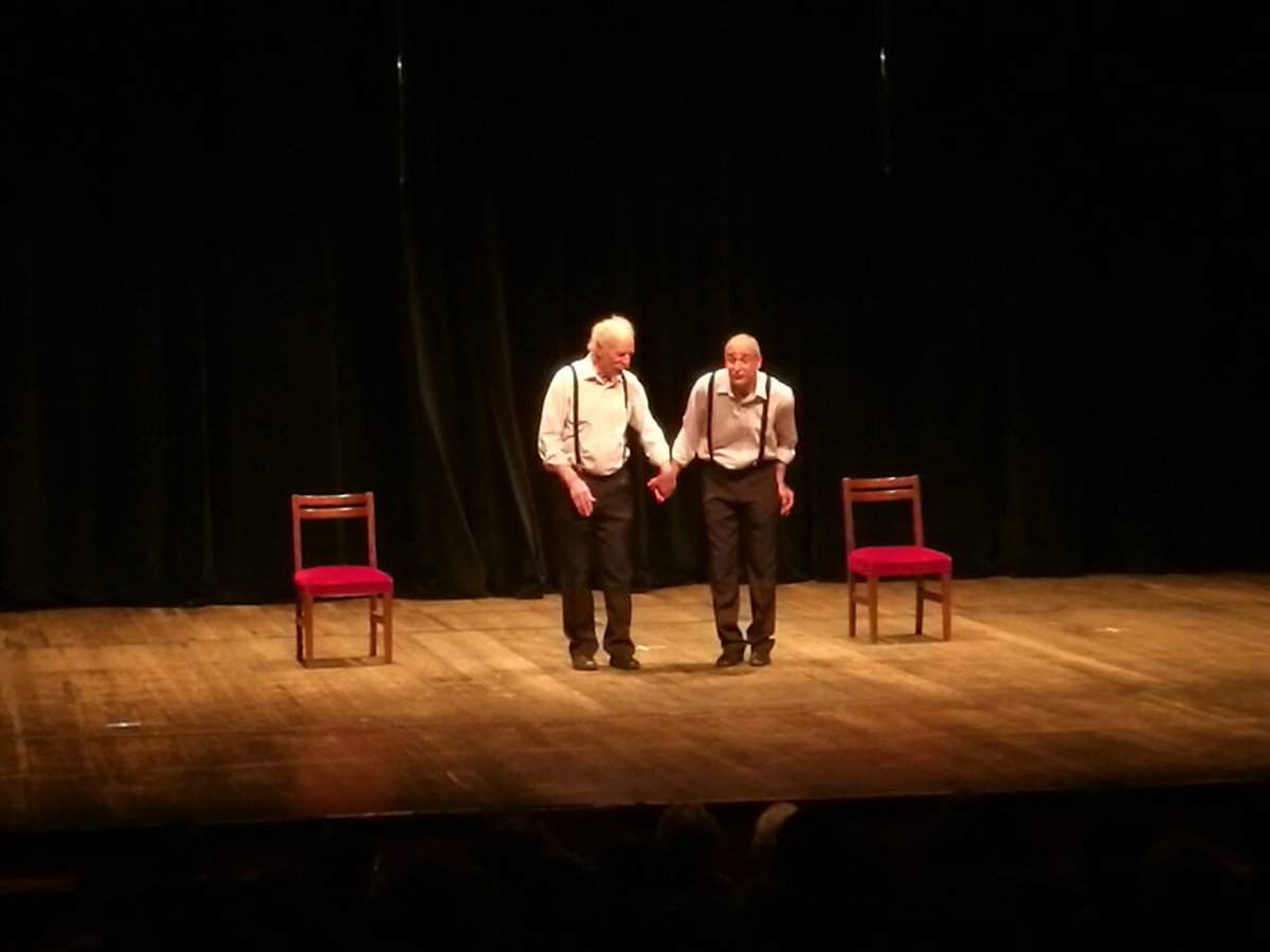 Cultura_Mza's tweet photo. A sala llena comenzó la primer función de los 30 años de "EDUCANDO AL NENE"en el Teatro Independencia. https://t.co/xkW4CeMtCq