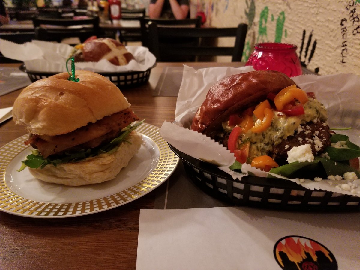 ELROSS's tweet photo. #fobids Burger Challenge Finals https://t.co/FtfxEtAQnu