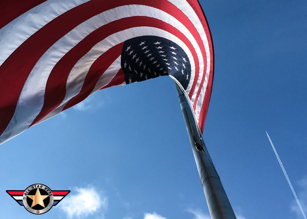 AllStarVets's tweet photo. #SpottingOldGlory; post your best #USFlag pics in the comments!
https://t.co/yqdLaKn9tX https://t.co/qKcbd1scXl