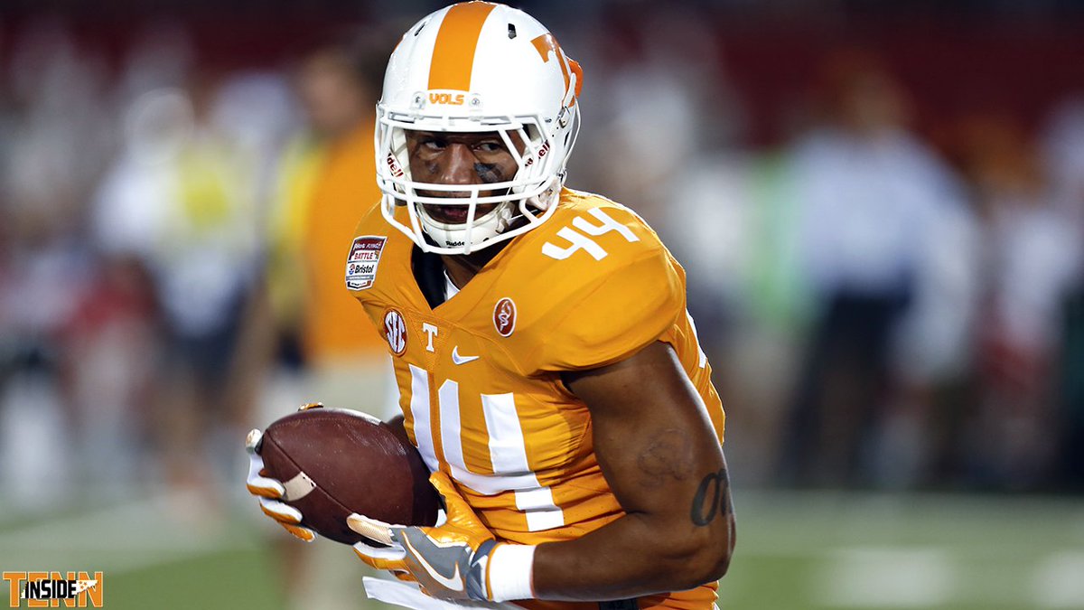 VolsOnScout's tweet photo. Scott describes role with Vols offense, TEs https://t.co/zPpXQ5zYYh https://t.co/GijoW8pre4