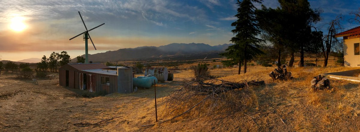 thenewkrystal's tweet image. Smoke pouring over the mountains into Montezuma Valley. Not sure the pic shows it exactly, but I got the goats on the left, so... 😐#LostFire