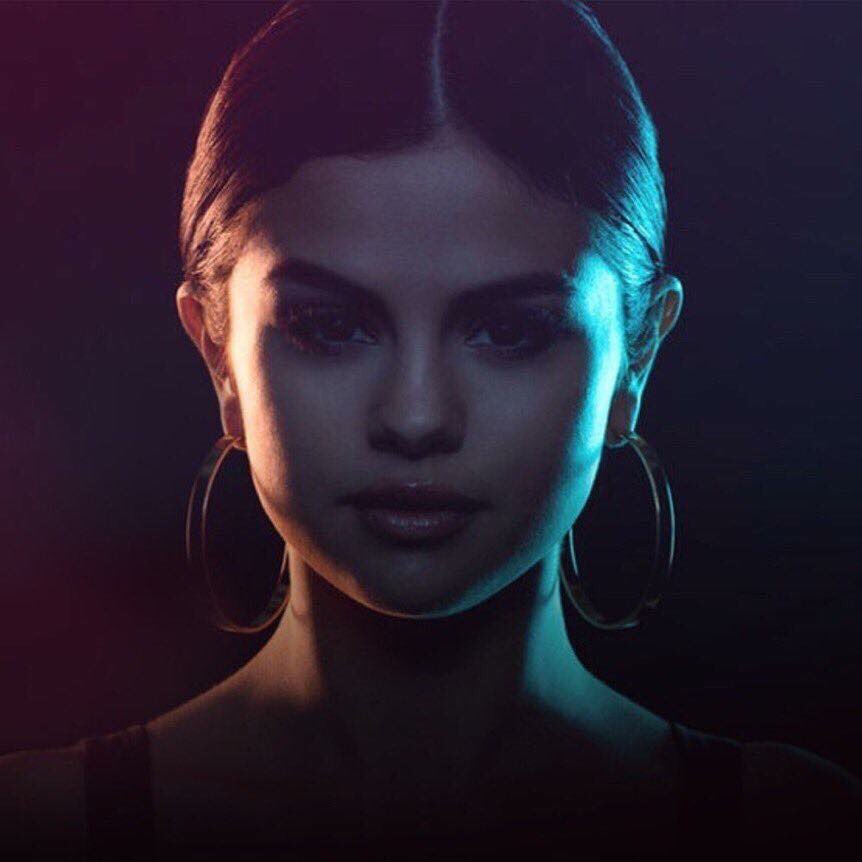 SeleneitorsBr's tweet photo. CONGRATULATIONS MY QUEEN THAT YOU SHINE EVERY TIME AND CONTINUE BEING THIS INCREDIBLE WOMAN ❤️❤️🎉🎊#HappyBirhdaySelenaGomez #Happy25thSelena https://t.co/U0BAtogd9E