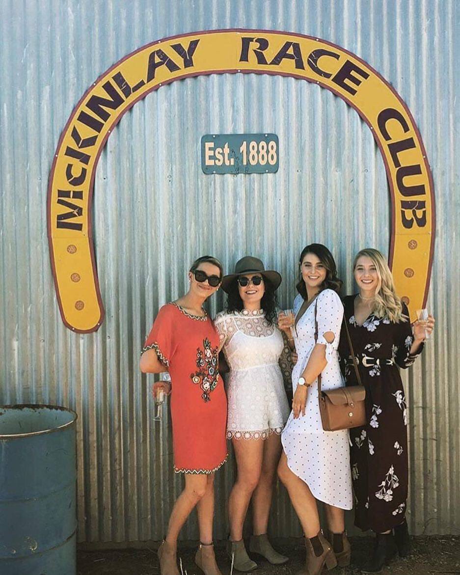 DaisyKatter's tweet photo. McKinlay Races 🐎🏆 with my honey's 🐝 #outbackraces #outbackqueensland #countryraces #outbackaus https://t.co/5KbWcfxDF4