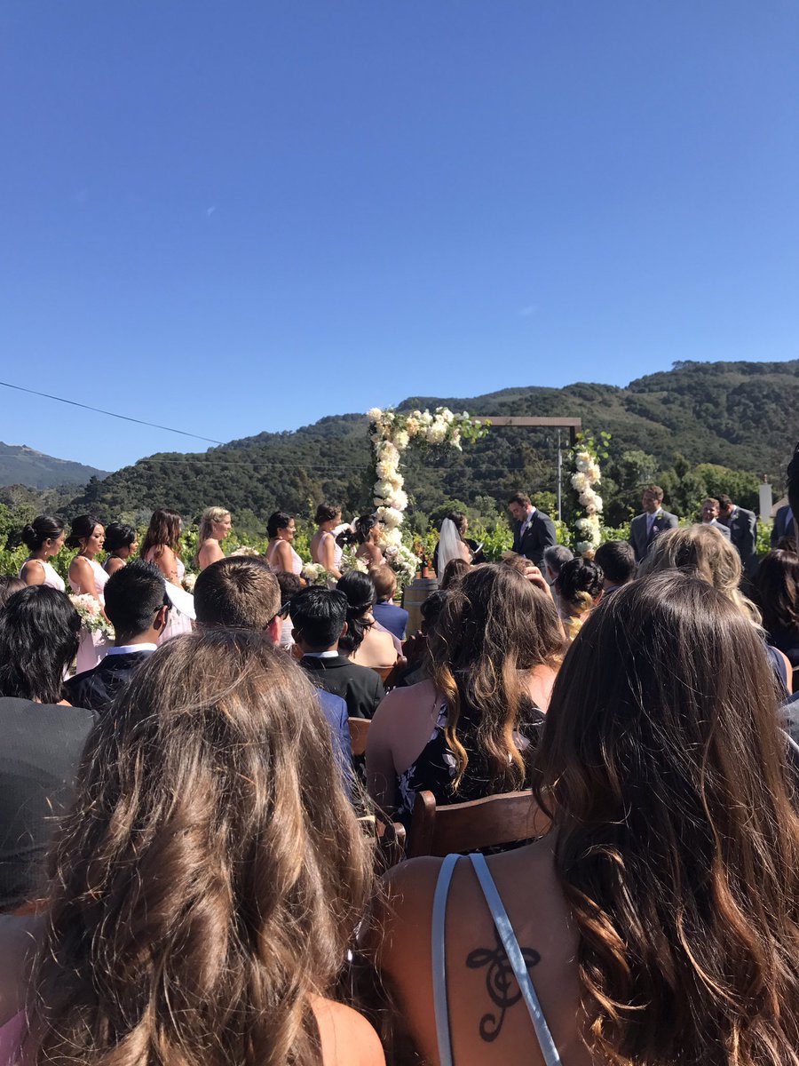 MoeMelhart's tweet photo. They did it!!! So happy for my dear friends @coreyn3al and @jklonga14 love you both so much! #headoverneal #houseofnealfirstoftheirname https://t.co/zvwUdWWrTd