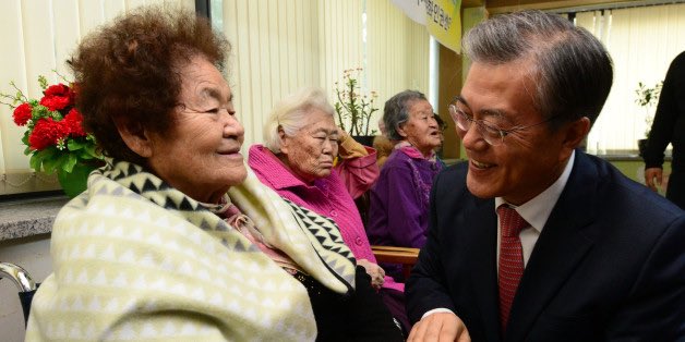 오늘 오전 일본군 '위안부' 피해자인 김군자 할머니께서 별세하였습니다."17세에 끌려가 위안소에서 하루 40여명을 상대로 성노리개가 되어야 했고 죽지 않알 만큼 맞았다"그런 구타로 할머니께서는 고막이 터져 평생 왼쪽 귀가 들리지 않았습니다..