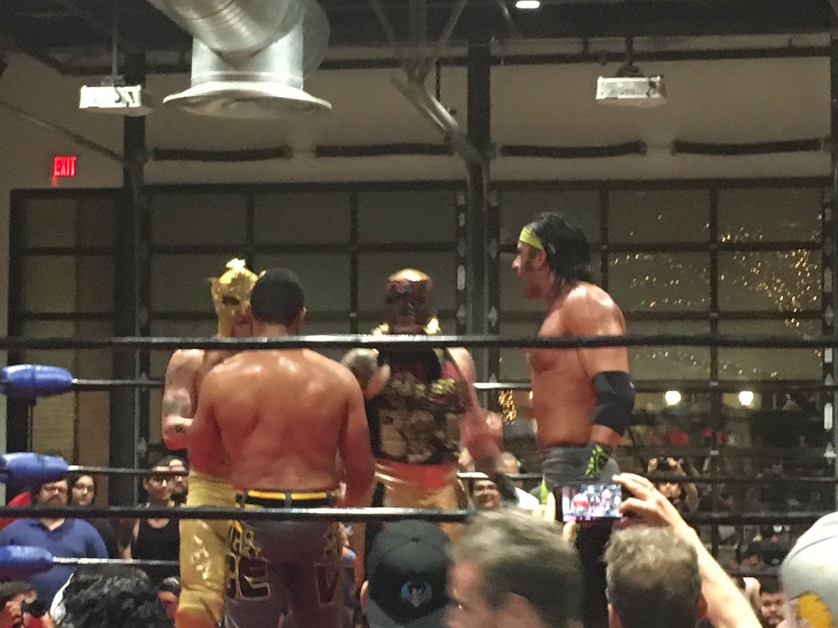 iamSuperRene's tweet photo. Damn. Match of the night @WrestleCircus @trentylocks @azucarRoc vs.@PENTAELZEROM @ReyFenixMx #thisiswrestling #rematchplease https://t.co/S4gBEGK01V