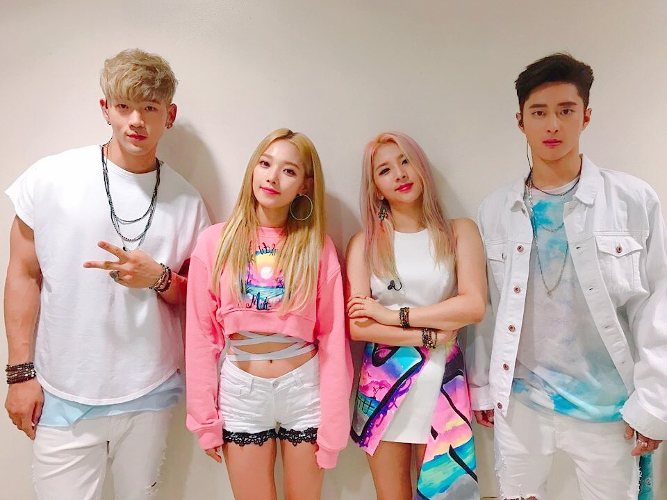 T kard. KARD. KARD группа участники. Энхайпен группа. KARD С именами группа Jiwoo.