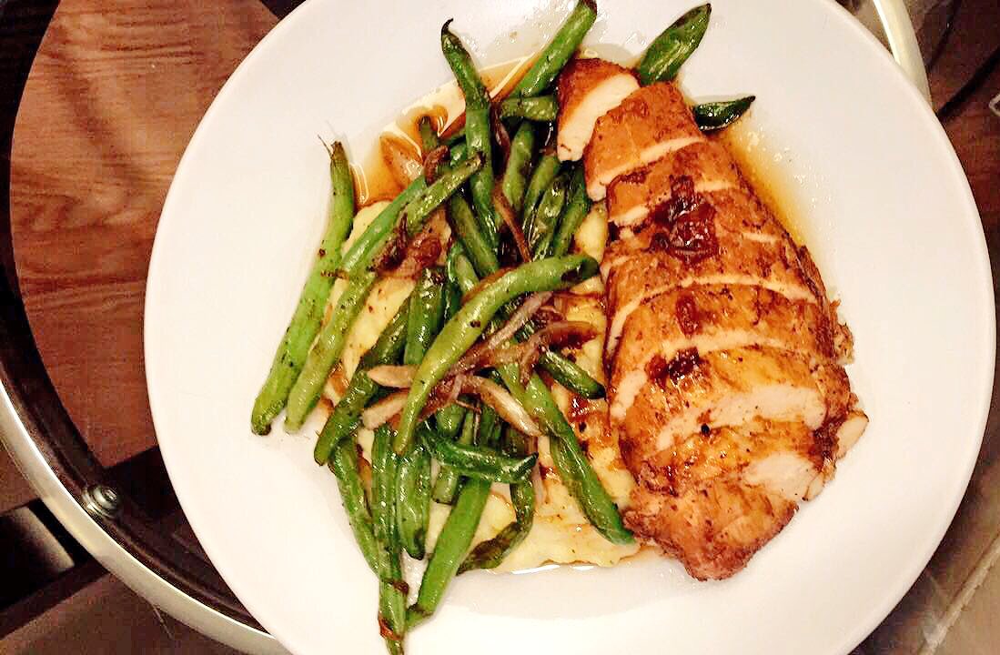 jayacancook's tweet photo. My Peach Balsamic Chicken, Garlic Mashed Potatoes, Roasted Green Beans. #jayacancook https://t.co/bcQj7Uz7Va