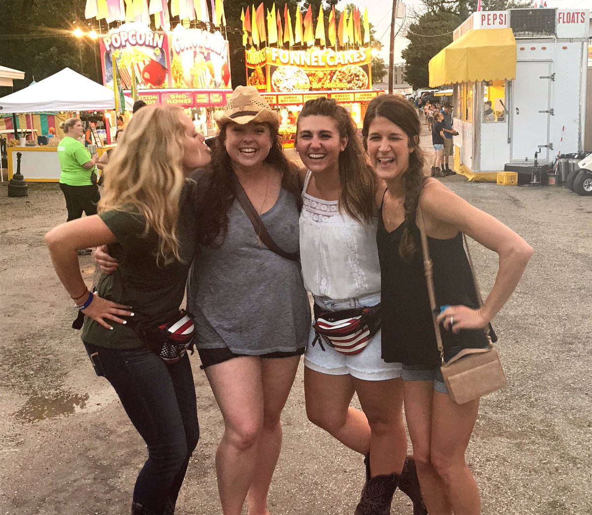 annahalpert's tweet photo. Whoever said Disney is the happiest place on Earth has clearly never been to the Muscatine County Fair 🌪 https://t.co/lEHnrqUJ8z