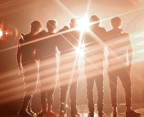 cheyennergreenn's tweet photo. Right now, I wish you were here with me.
'Cause right now everything is new to me. #7YearsOfOneDirection https://t.co/5S9zsc6kHH