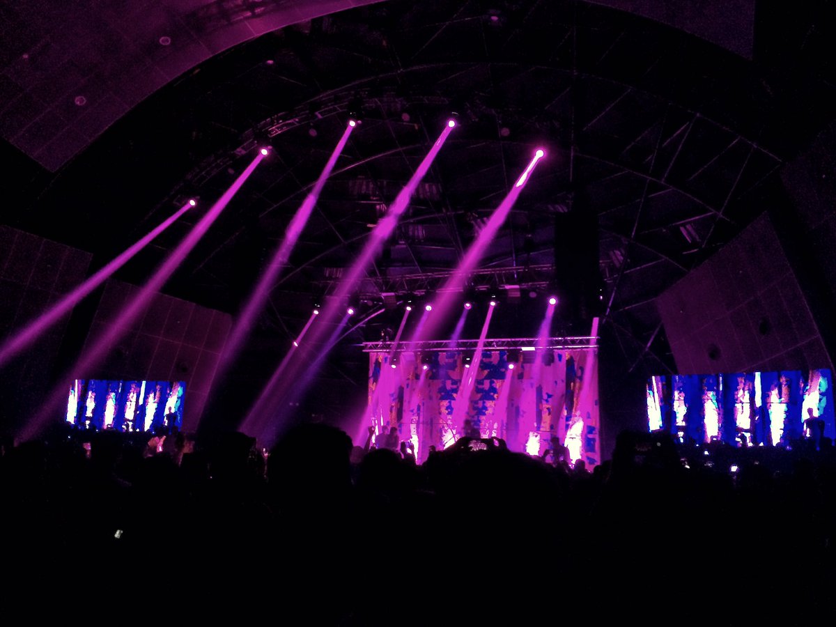 niquole_leitch's tweet photo. Photos last Friday at BGC and at @OhWonderMusic's concert 😄😄👍🎶🎶
#iPhonephotography #snapseed #OhWonderManila #OhWonderMNL https://t.co/R9aMAYiTu4