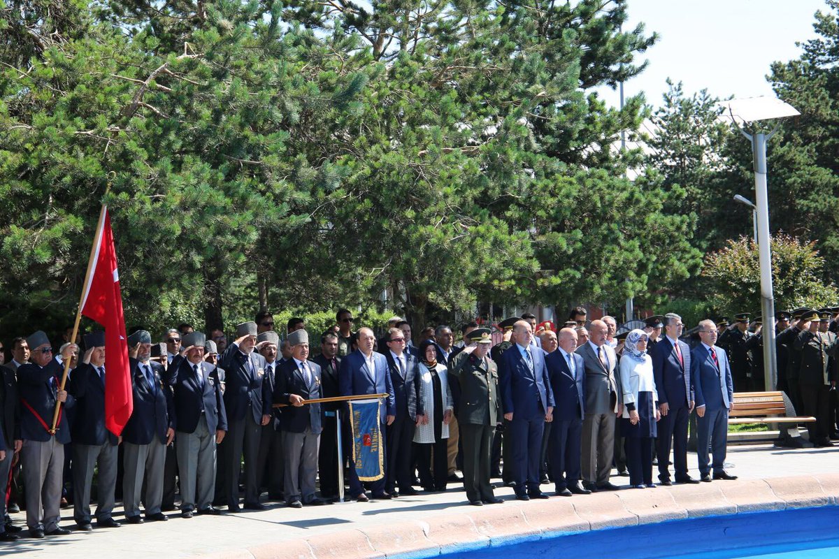mehmetsekmen's tweet photo. 98 Yıl önce 23 Temmuz Günü gerçekleşen Erzurum Kongresini, o günkü ruhla yâd ediyoruz, dimdik ayaktayız! https://t.co/NRFbiFXB6i