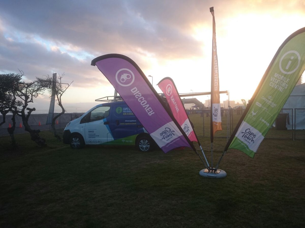 lovecapetown's tweet photo. Our team was representing at @CTRunningFest yesterday, were you there? #lovecapetown #Thando https://t.co/2vbnoyrhMp