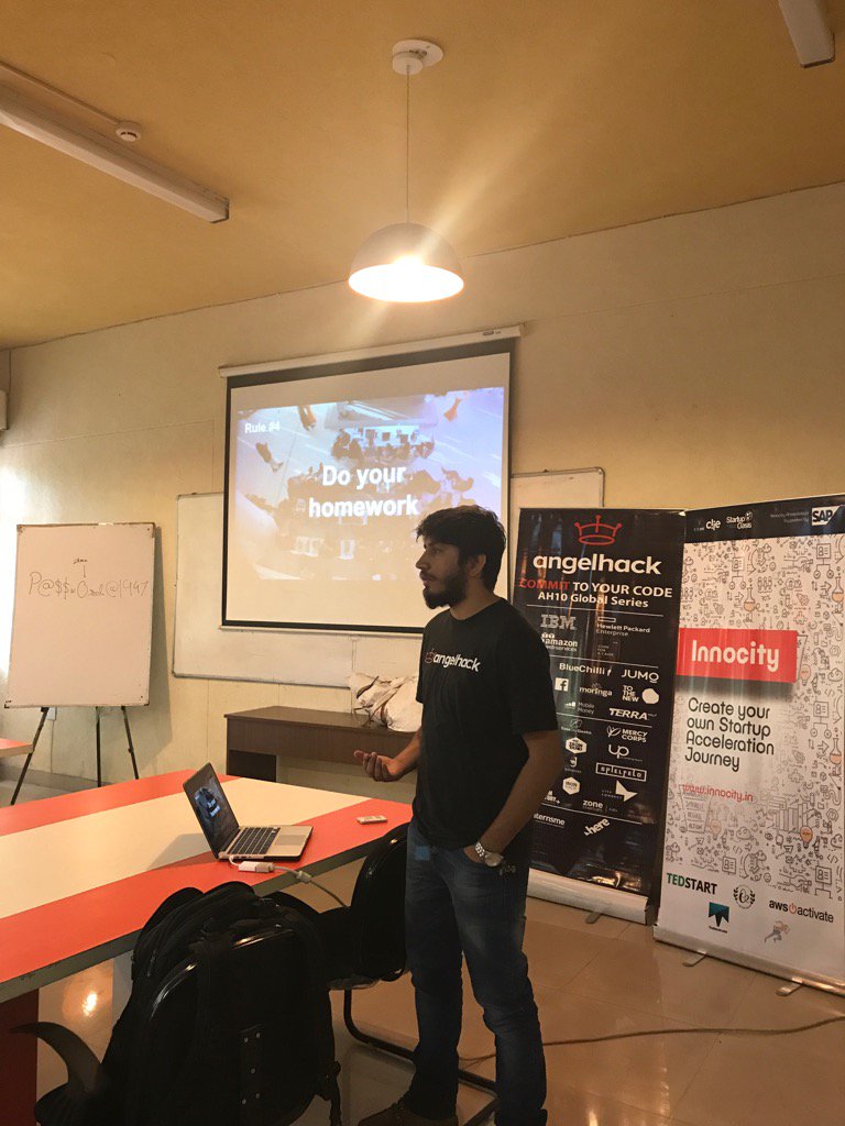 narayananratish's tweet photo. Pitch workshop by @TansDeva at #AngelHackJaipur #AH10 #Hackathon https://t.co/0JBBnIV3RQ