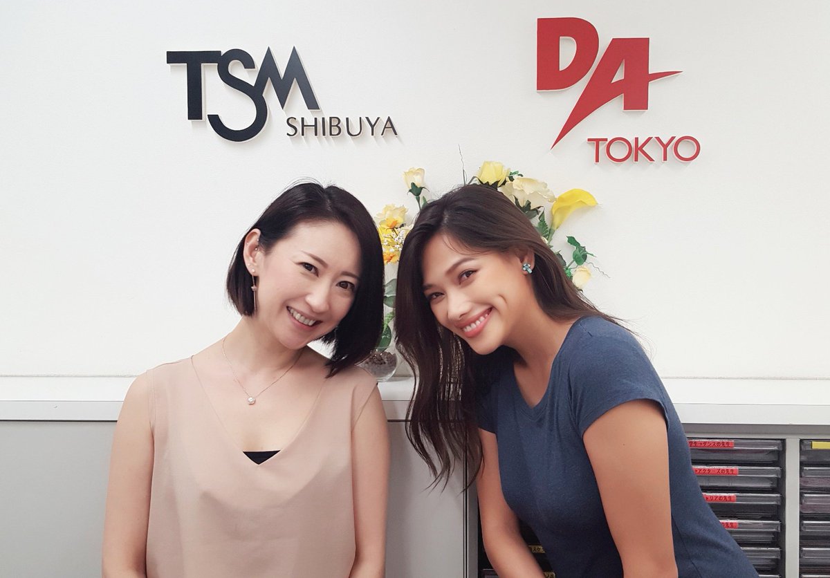 実由 みゅう 今日は Da東京のオープンキャンパスで 俳優 モデルレッスンでした モデルレッスンは ゲストの平野いえな先生と ラジオにゲストに来てくれた時以来 久しぶりに会いましたが 相変わらずキラキラパワー全開の素敵女子 レッスンも
